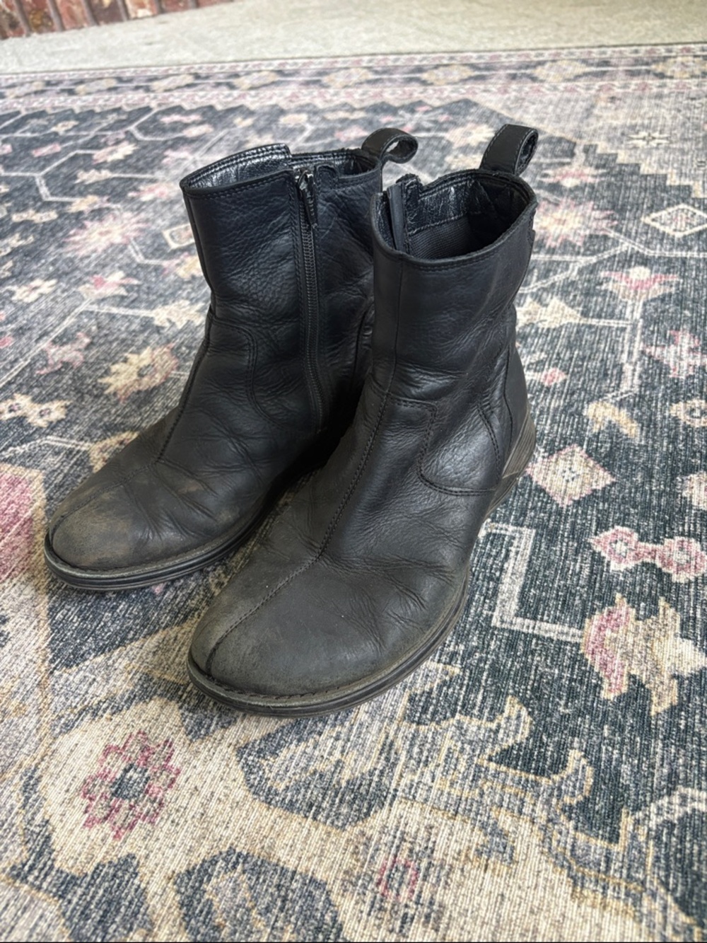 Women’s Merrell Chelsea style boot size 7